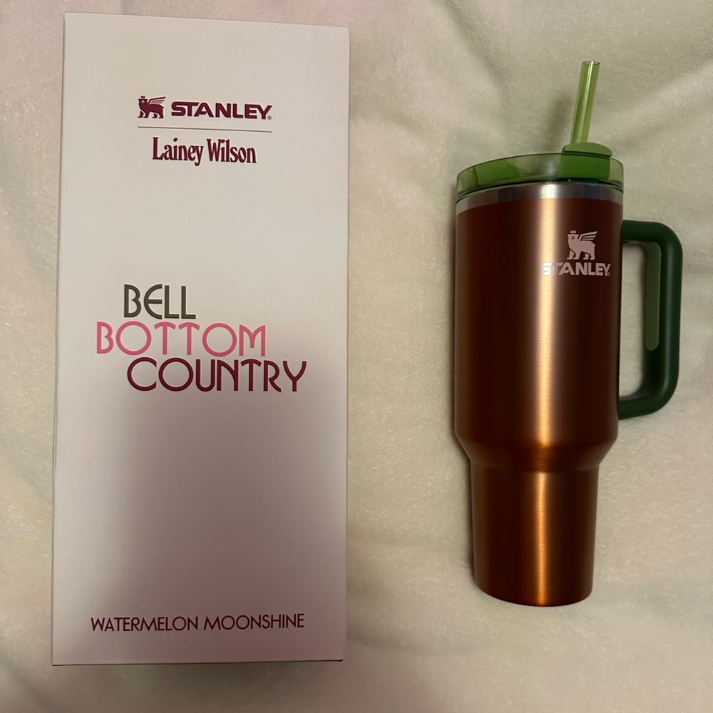 Lainey Wilson watermelon moonshine Stanley 40oz